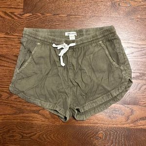 Billabong medium green shorts